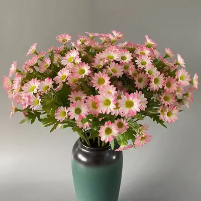 Αγορά Μαργαρίτη λουλούδι νταίζι μπουκέτο μετάξι τεχνητά λουλούδια νταίζι λουλούδια Βαλεντίνα γαμήλια διακόσμηση χαμομήλι διαδικτυακή κατασκευή