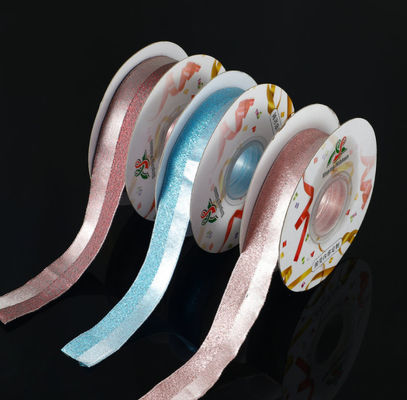 Καλή τιμή. Σημαντική προμήθεια γάμου χρωματισμένη υφασμένη κορδέλα για φρέσκα λουλούδια σε απευθείας σύνδεση