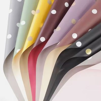 Καλή τιμή. Κορεατικά λουλούδια κουκκίδα μοτίβο τυπογραφία λουλουδιαστής λουλούδια τυπογραφία λουλούδια μπουκέτο για την Ημέρα του Αγίου Βαλεντίνου σε απευθείας σύνδεση