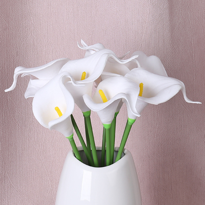 Καλή τιμή. Cross-border wholesale of simulated hand feel PU calla lily bouquets, artificial flowers, plastic flowers, wedding living room decoration and display flowers σε απευθείας σύνδεση