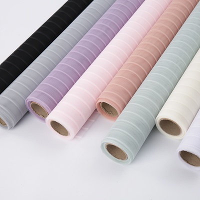 Καλή τιμή. Τυλίγοντας ρόλος 70-80gsm πλέγματος Deco λωρίδων πολυεστέρα συσκευασίας ανθοκόμων σε απευθείας σύνδεση